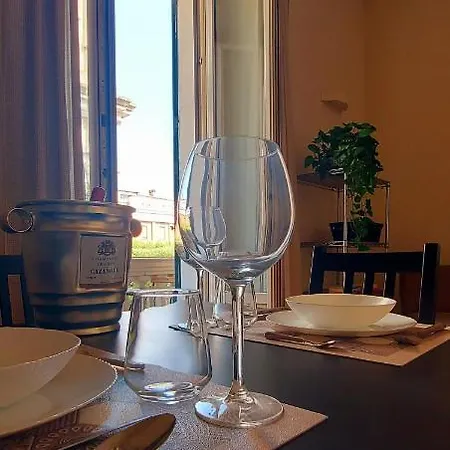 Tacito Apartman *